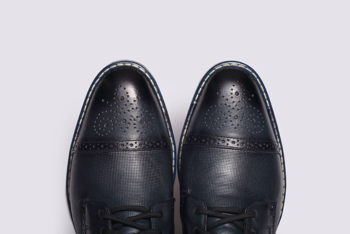 Botín verloois casual de piel con agujetas